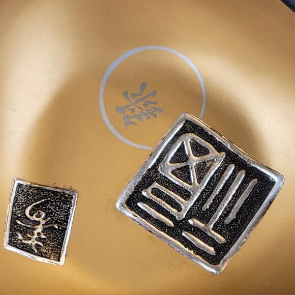 Fred Roberts Japan Mid Century Black Gold Bowl Triangle Dish Asian Symbols - Picture 7 of 10